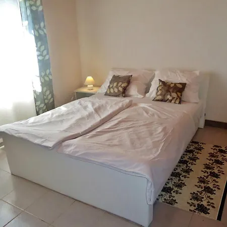 Guest house Ana 3*
